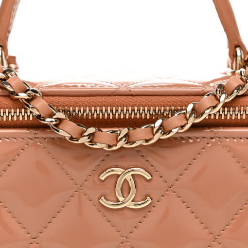 Patent Quilted "Pick Me Up" Vanity Case